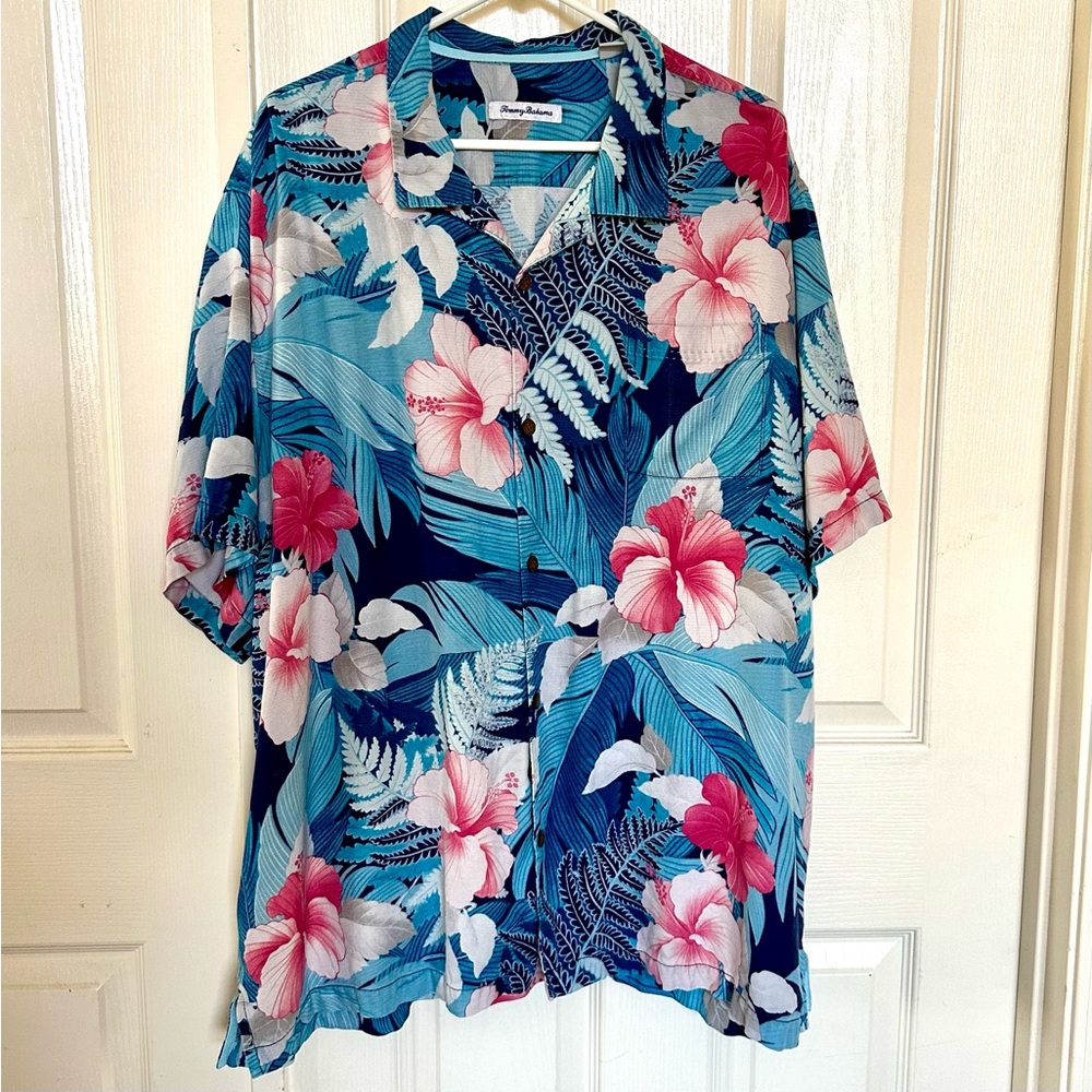Tommy Bahama Men's XXXL Silk Blue & Pink Hawaiian Short Sleeve Button Shirt